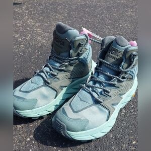 Hoka Women's Teal Athletic Shoes BOOTS Sz 7 Hoka One One Hiking